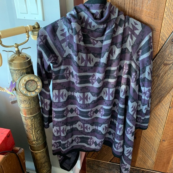 Divided Sweater / Poncho - Picture 3 of 3